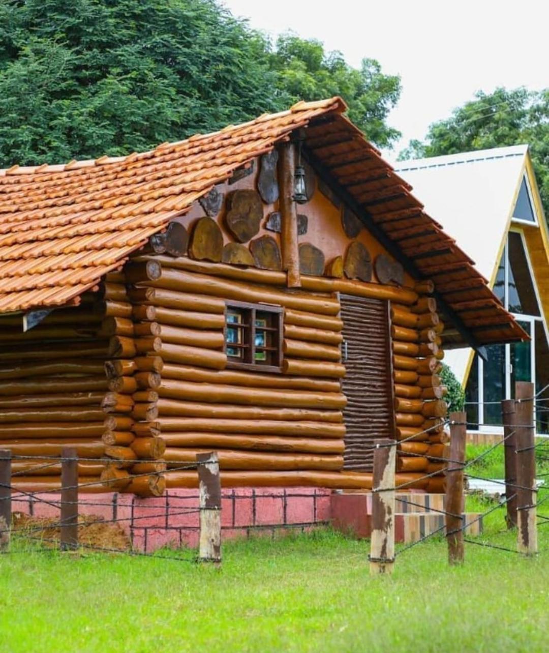 Dejavoo Hotel Gādigarpālya Exterior foto